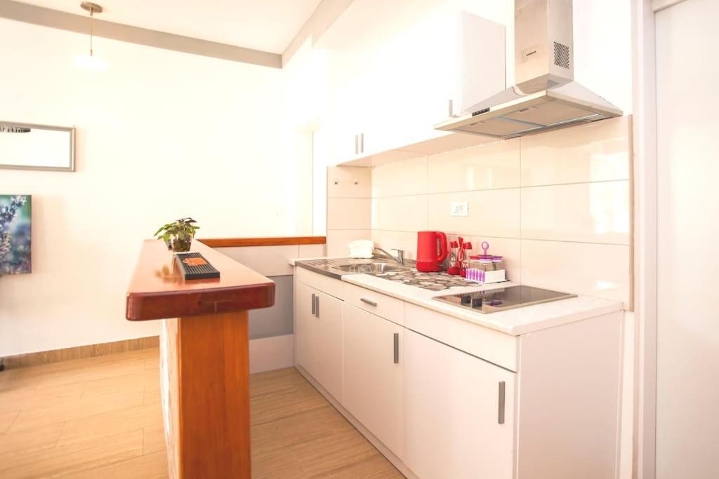 Ferienwohnung Apartman Den,Rovinj Oaza U Centru Grada I Besplatnim Parkingom Exterior foto