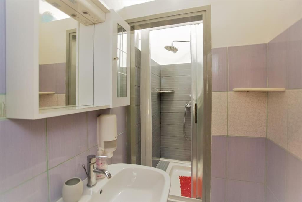 Ferienwohnung Apartman Den,Rovinj Oaza U Centru Grada I Besplatnim Parkingom Exterior foto